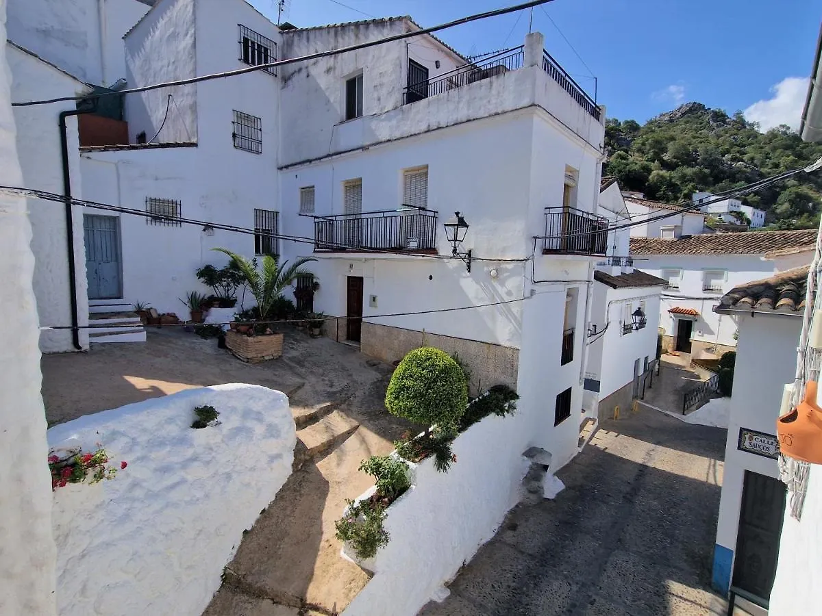 El Bucaro. Las Puertitas Rojas Ubrique Apartment